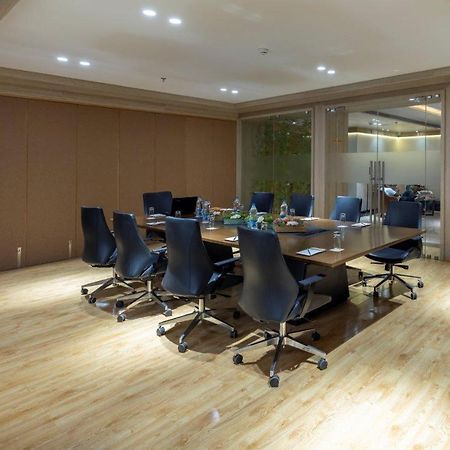 Sarovar Portico Morbi Extérieur photo