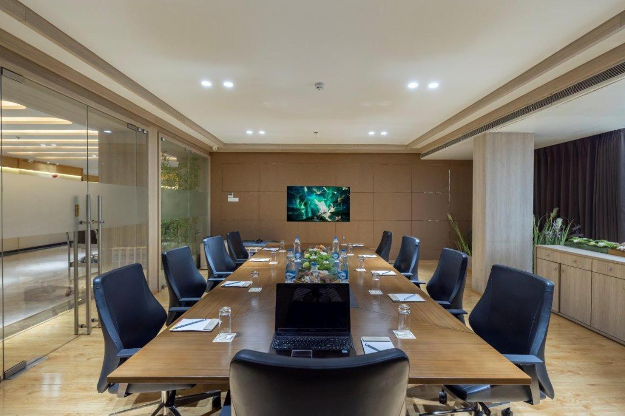 Sarovar Portico Morbi Extérieur photo