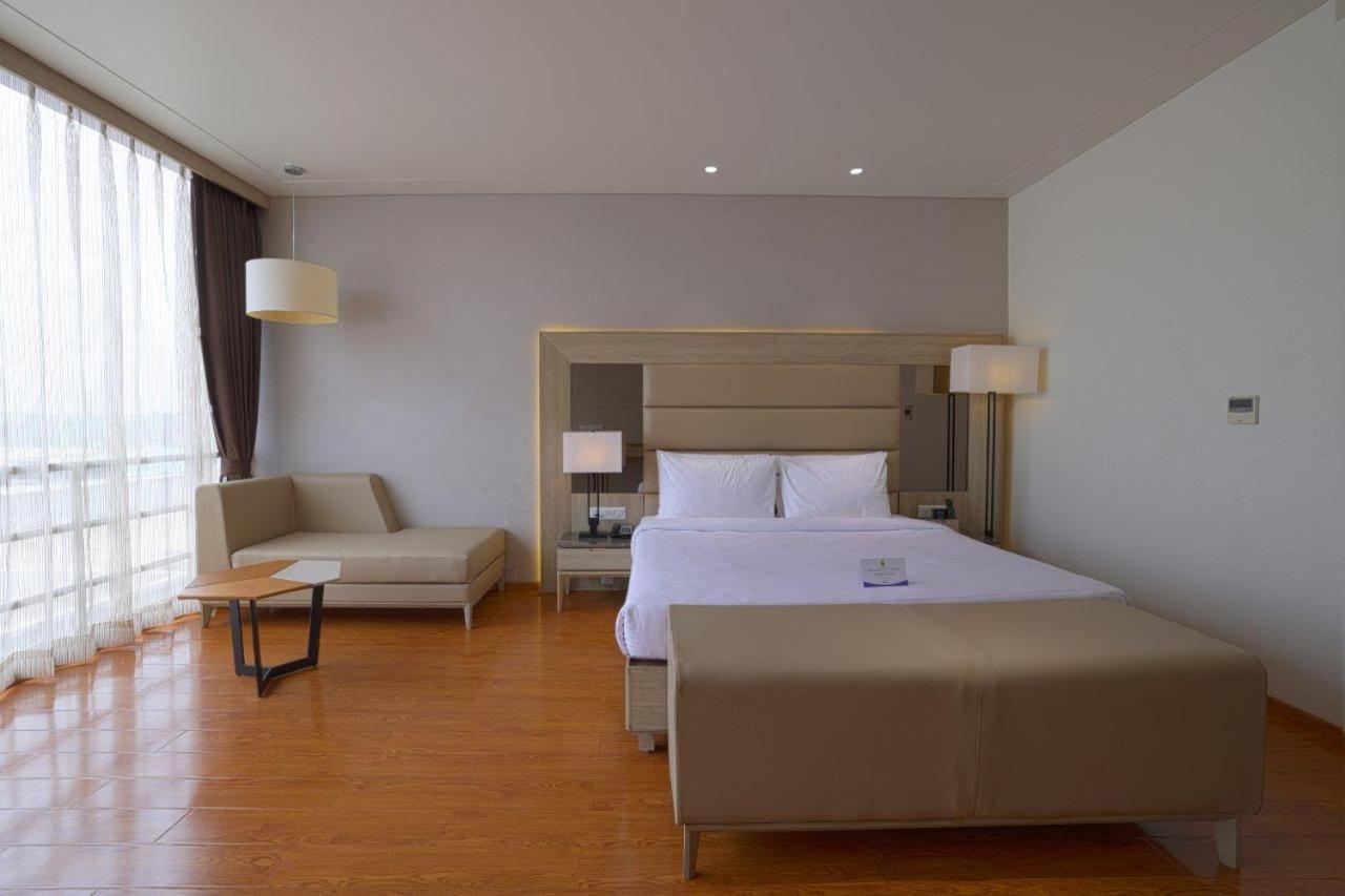 Sarovar Portico Morbi Extérieur photo
