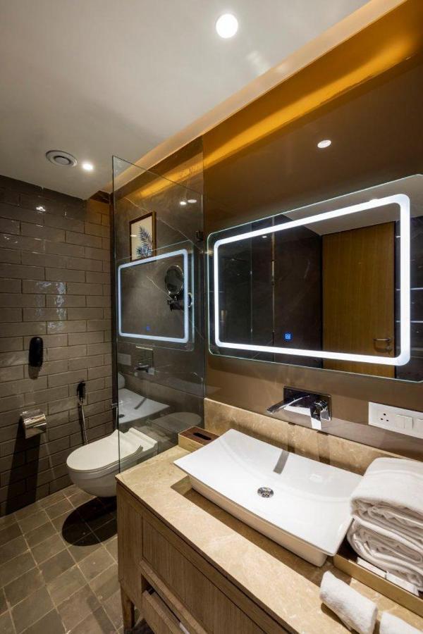 Sarovar Portico Morbi Extérieur photo