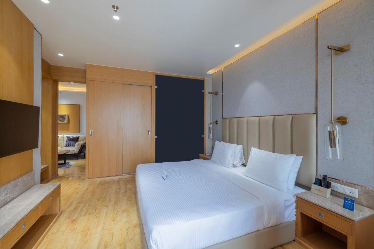 Sarovar Portico Morbi Extérieur photo